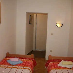 foglaljon itt